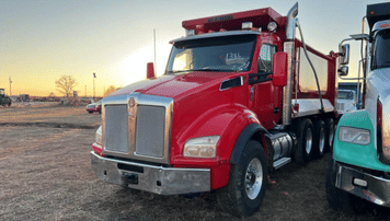 Main image Kenworth T800