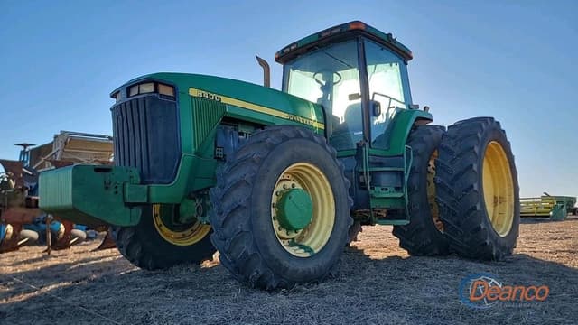 Image of John Deere 8400 equipment image 1