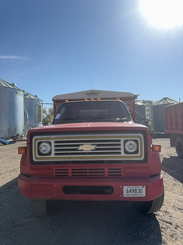 Image of Chevrolet C60 equipment image 3