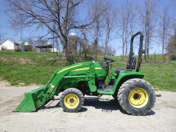 Main image John Deere 3320