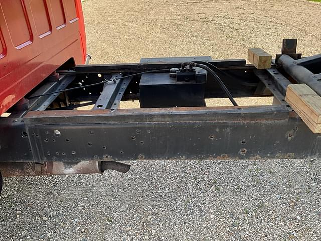 Image of Chevrolet C70 equipment image 2