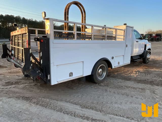 Image of Chevrolet 5500HD equipment image 4