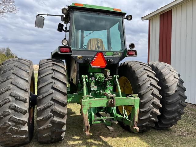 Image of John Deere 4640 equipment image 2