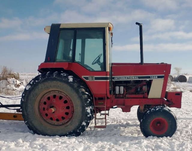 Image of International Harvester 1586 equipment image 1