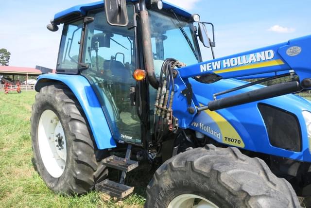 Image of New Holland T5070 equipment image 4