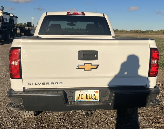 Image of Chevrolet 1500 equipment image 3