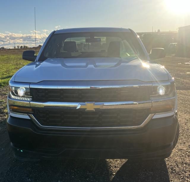 Image of Chevrolet 1500 equipment image 2