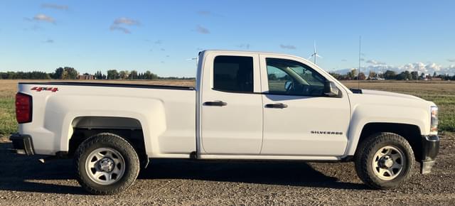 Image of Chevrolet 1500 equipment image 1