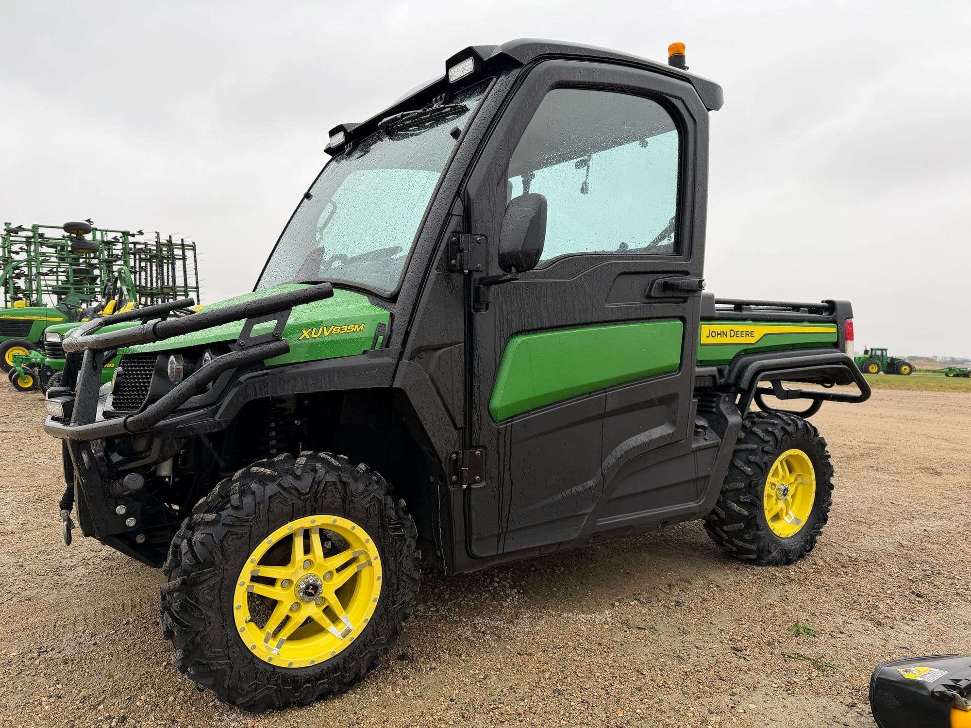 2023 John Deere XUV 835M Equipment Image0