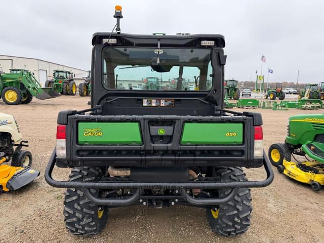 Image of John Deere XUV 835M equipment image 4