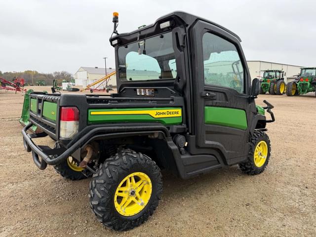 Image of John Deere XUV 835M equipment image 3