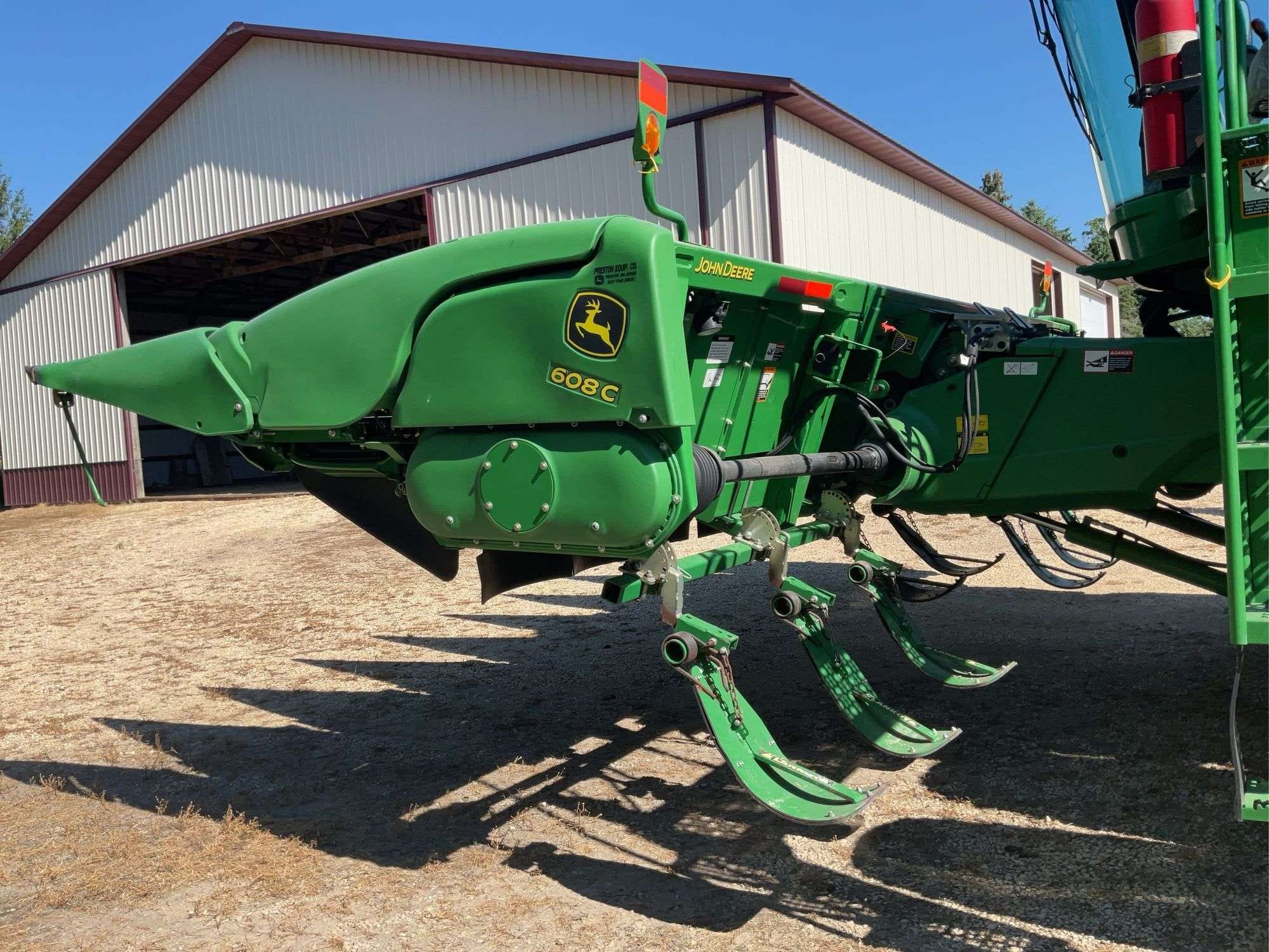 2013 John Deere 608C Equipment Image0