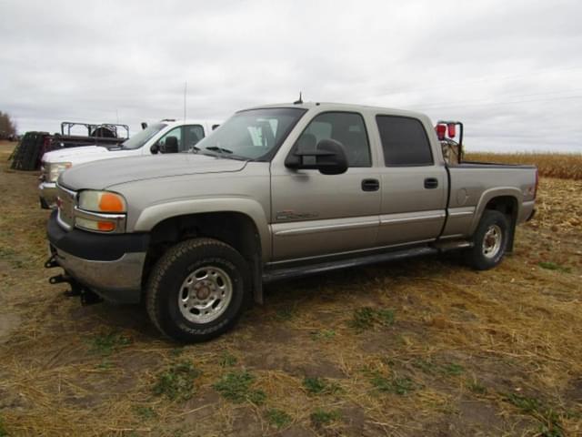 Image of GMC 2500HD equipment image 1