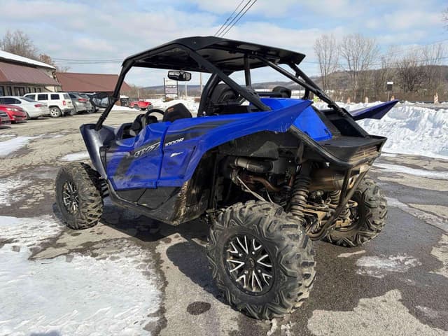 Image of Yamaha YXZ1000R equipment image 3