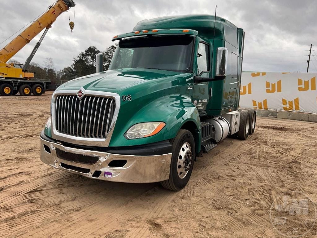 2020 International LT625 Equipment Image0