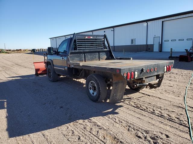 Image of Chevrolet 2500 equipment image 3