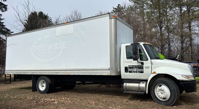 Image of International 4300 equipment image 2