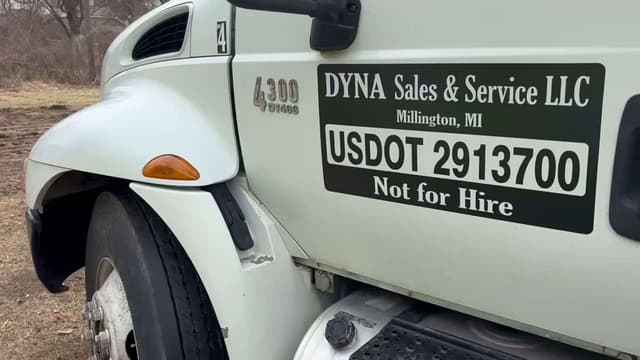 Image of International 4300 equipment image 3