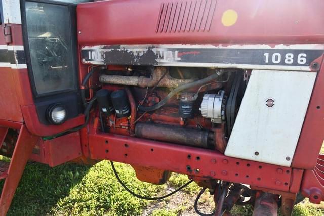 Image of International Harvester 1086 equipment image 3