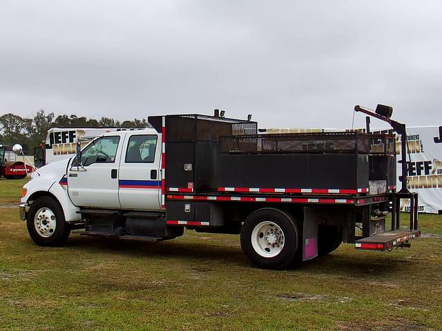 Image of Ford F-650 equipment image 1