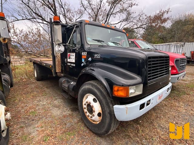 Image of International 4900 equipment image 1