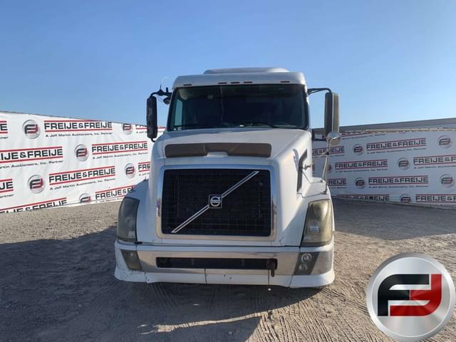 Image of Volvo VNL equipment image 1