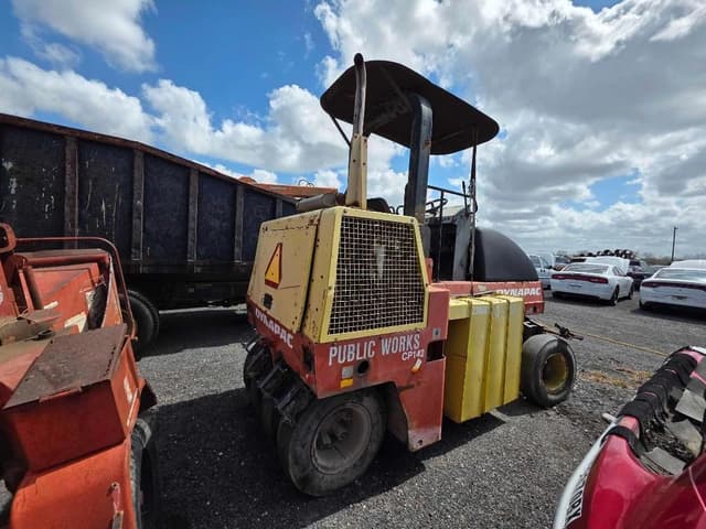 Image of DYNAPAC CP142 equipment image 4