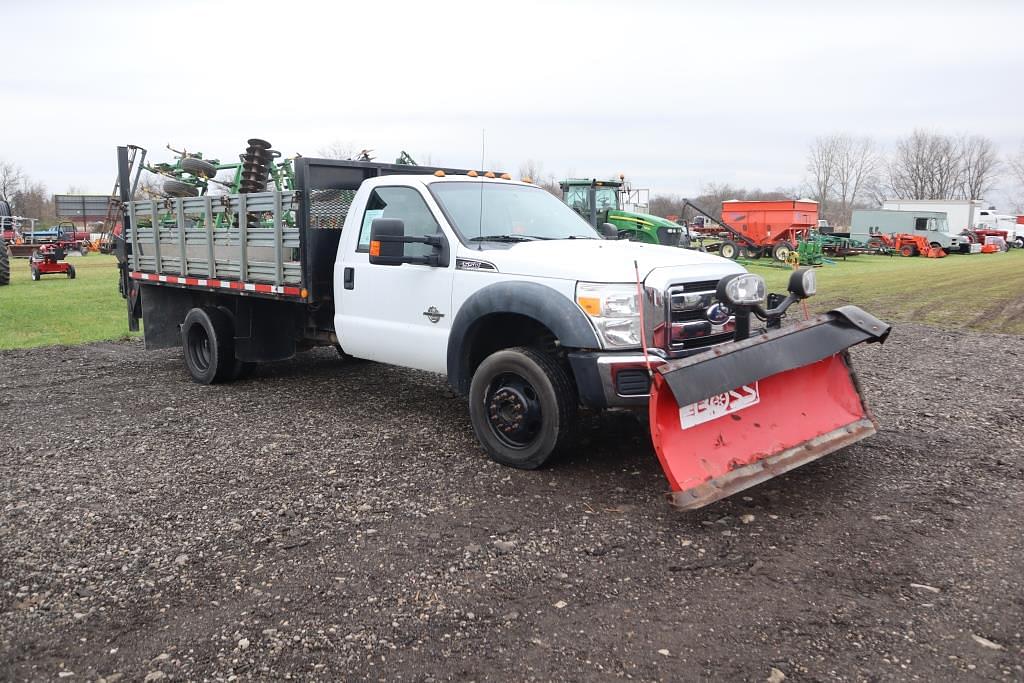 Image of Ford F-550 Primary image