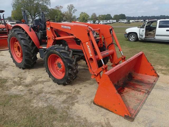 Image of Kubota M7060 equipment image 1