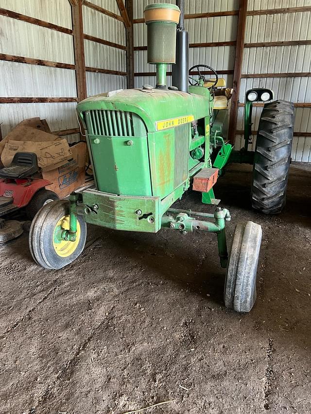 Image of John Deere 4020 equipment image 3