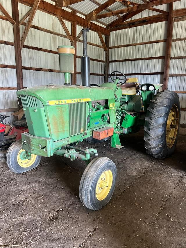 Image of John Deere 4020 equipment image 1