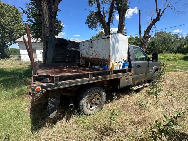 Image of Chevrolet 2500 equipment image 2