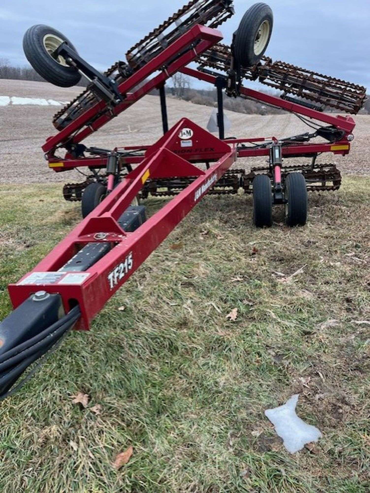 J&M TF215 Equipment Image0