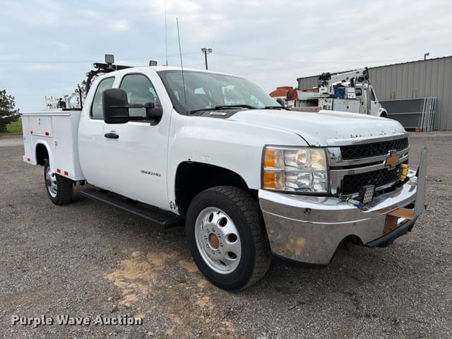 Image of Chevrolet 3500HD equipment image 2
