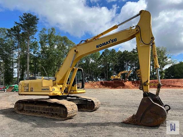 Image of Komatsu PC220LC-7 equipment image 2