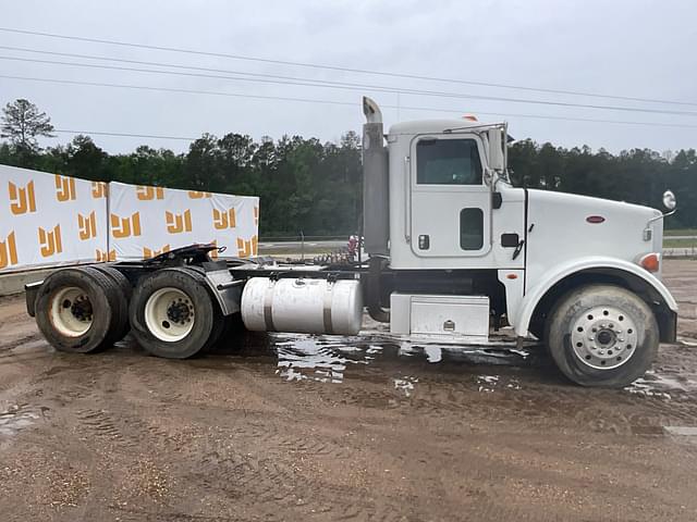 Image of Peterbilt 365 equipment image 3