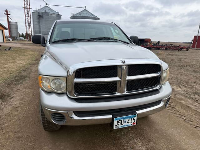 Image of Dodge Ram 2500 equipment image 4