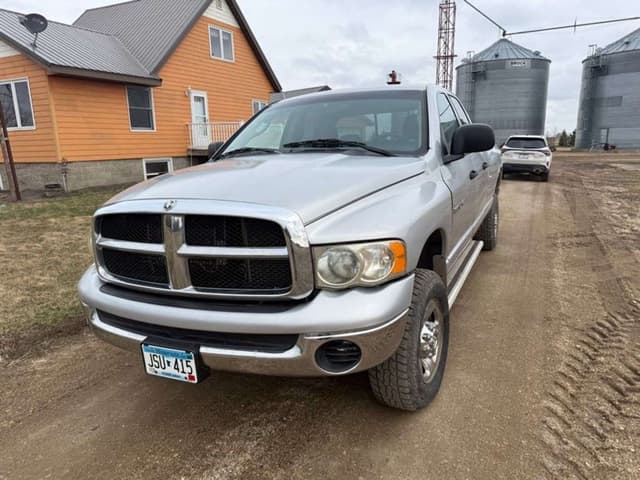 Image of Dodge Ram 2500 equipment image 2