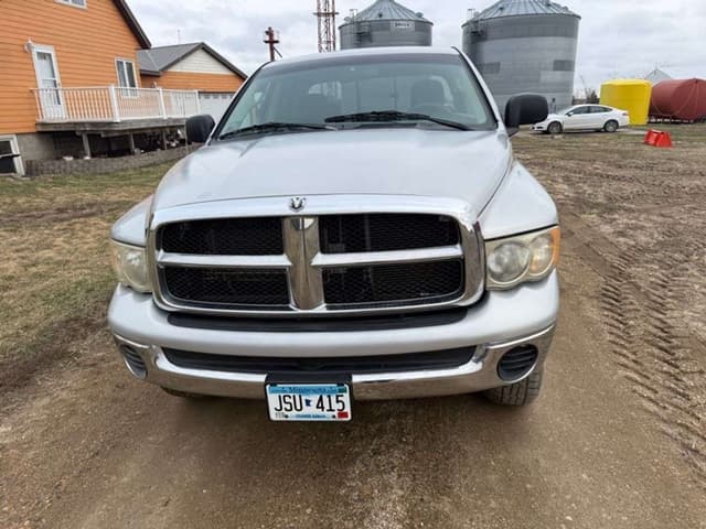 Image of Dodge Ram 2500 equipment image 3