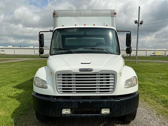 Image of Freightliner M2 equipment image 1
