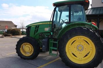 Main image John Deere 6105E