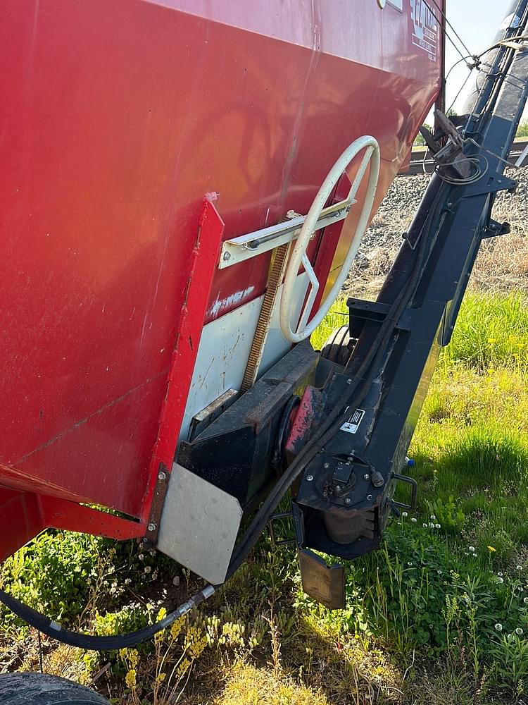 Main image E-Z Trail 3400 8