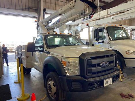 Image of Ford F-550 equipment image 3