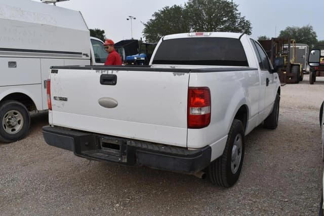 Image of Ford F-150 equipment image 3