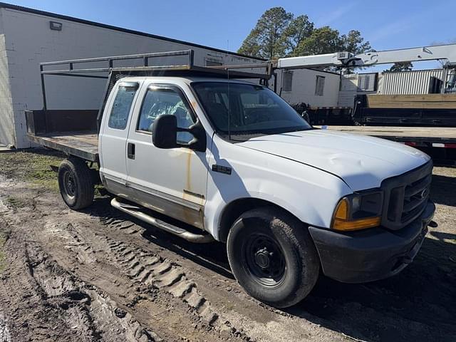 Image of Ford F-250 equipment image 1