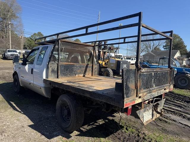 Image of Ford F-250 equipment image 3