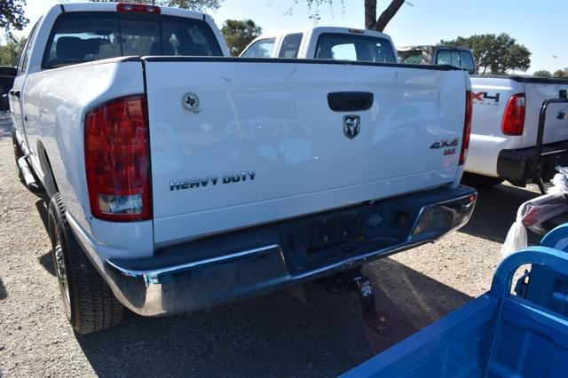 Image of Dodge Ram 3500 equipment image 4