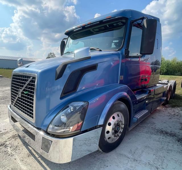 Image of Volvo VNL equipment image 3