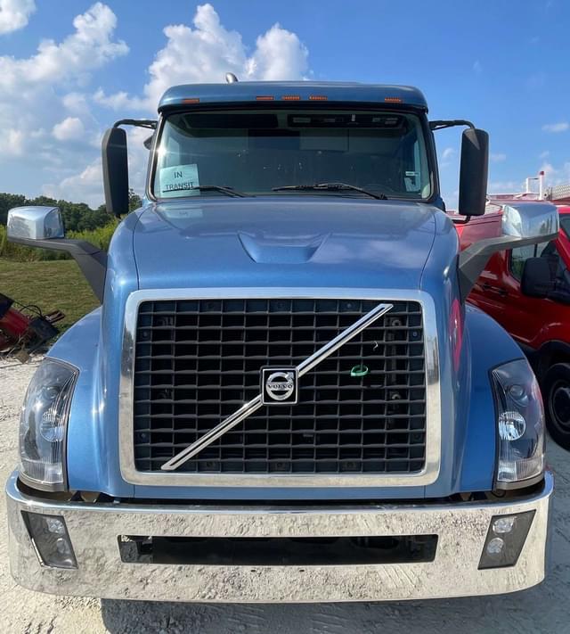 Image of Volvo VNL equipment image 2