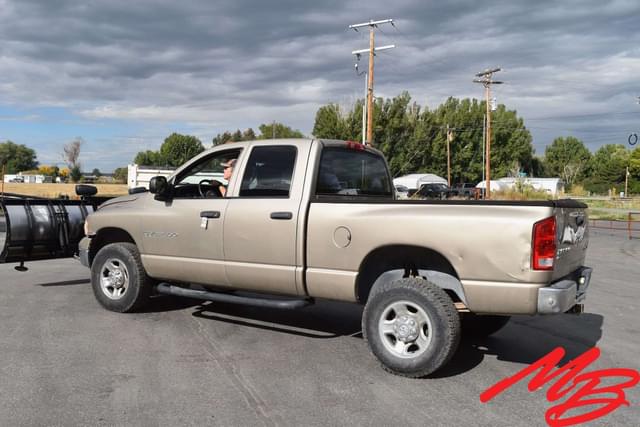 Image of Dodge Ram 2500 equipment image 3